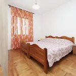 Helles Apartment Nur 800 Meter Zum Strand Mit Meerblick, 2 Balkonen, Privatparkplatz